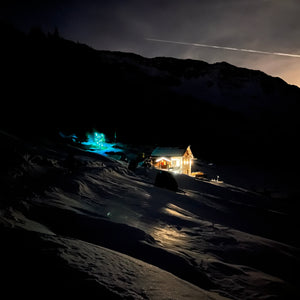 Trekking al chiaro di luna con cena in rifugio e slittata